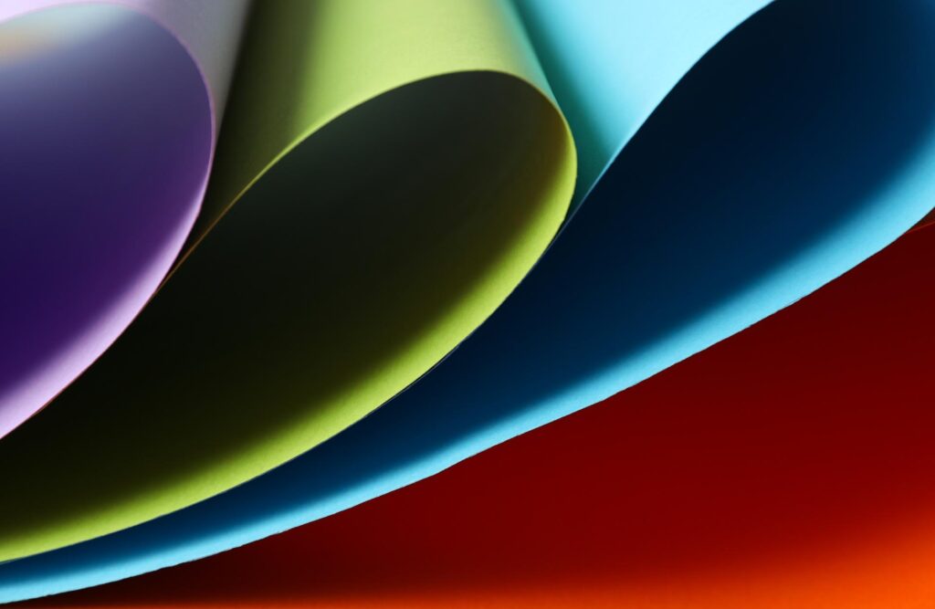 ScubaPrint, soluciones de estampación con transfers y herramientas en Bilbao. Cartulinas de colores.